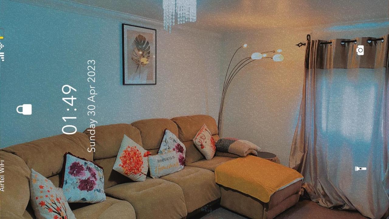 Lovely 2 Bed Flat/Apt In East London- Nice Estate. Дагенем Экстерьер фото
